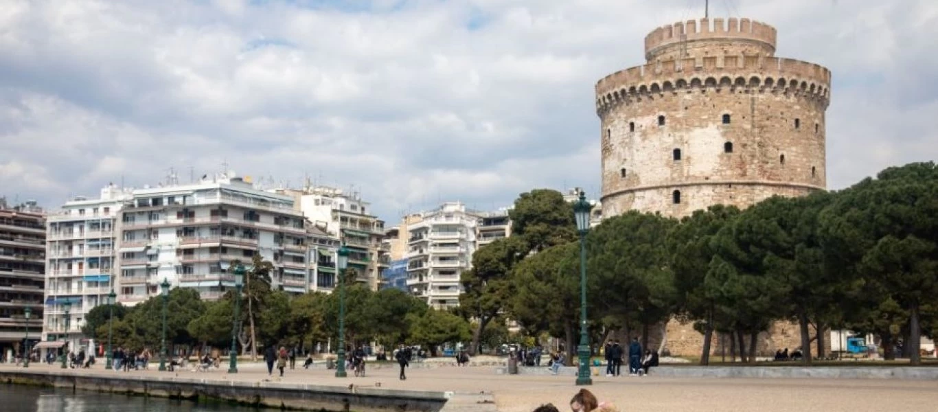 Θεσσαλονίκη: Κάλεσμα σε πολίτες να κατεβάζουν σκουπίδια μόνο τις βραδινές ώρες λόγω καύσωνα